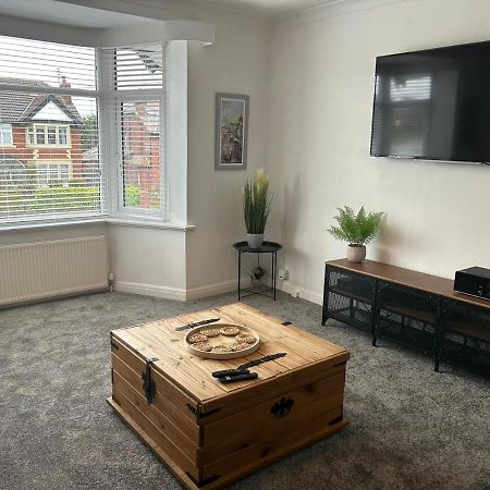 Light And Spacious Highcross Apartment Poulton-le-Fylde المظهر الخارجي الصورة