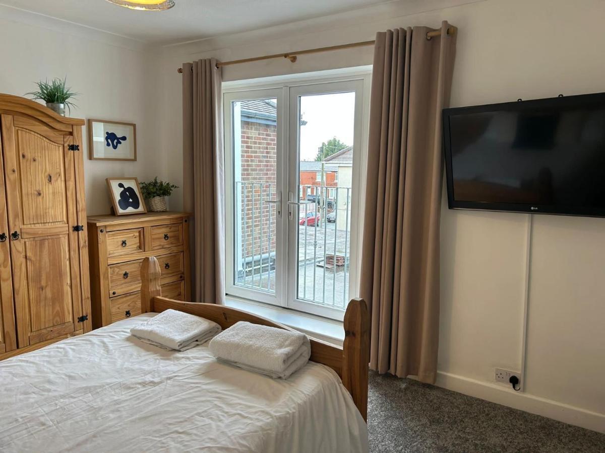 Light And Spacious Highcross Apartment Poulton-le-Fylde المظهر الخارجي الصورة