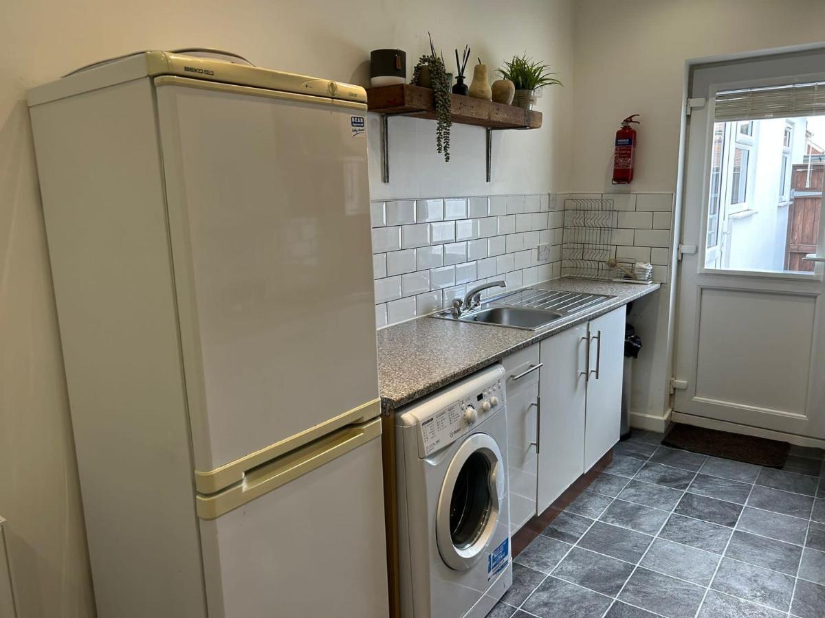 Light And Spacious Highcross Apartment Poulton-le-Fylde المظهر الخارجي الصورة